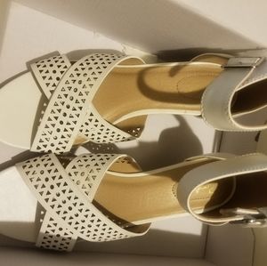 White wedge heels, size 10, Comfort brand